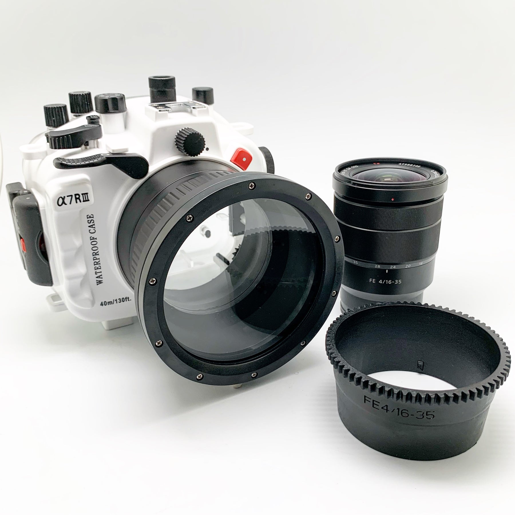 Starting this month zoom gear for Sony 16-35mm F4 Lens comes in all SeaFrogs A7 III and A7R III UW housings including bundles with dry dome ports if purchased at www.meikon.com.hk